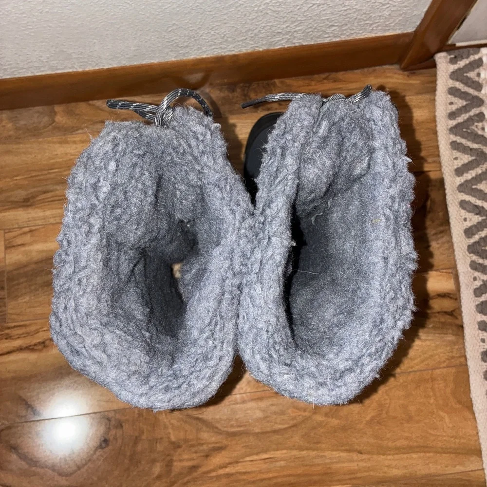 BearPaw Women's Dark Gray Winter Boots- size 10
